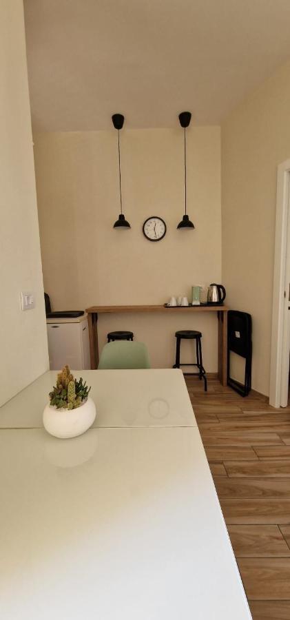 B&B Ciruzzo เนเปิลส์ ภายนอก รูปภาพ
